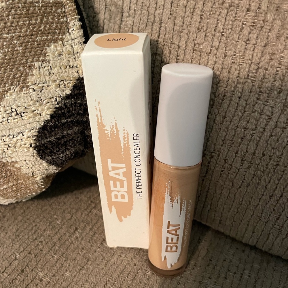 Belle Beauty BEAT The Perfect Concealer - Light